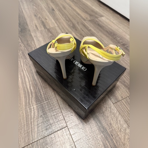 GIORGIO ARMANI $695 Beige Yellow LEATHER PLATFORM PUMPS EU 38 US 8 MADE IN ITALY - Picture 4 of 9